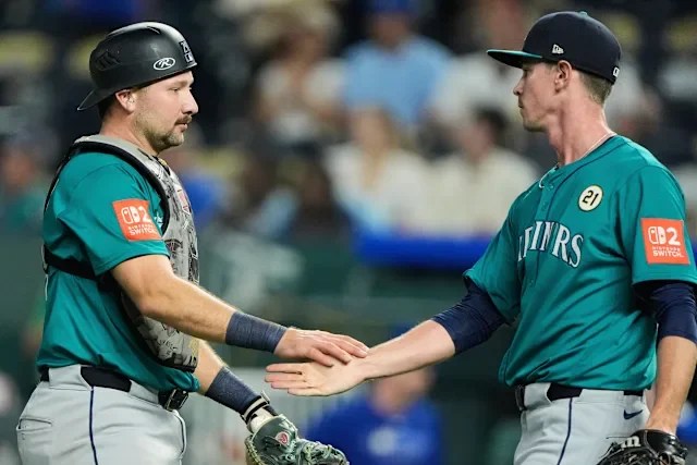 Mariners’ Cal Raleigh Sets Home Run Record in Royals Win