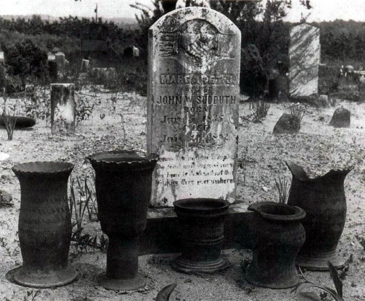 Graveyard Pots – Inexpensive Progress