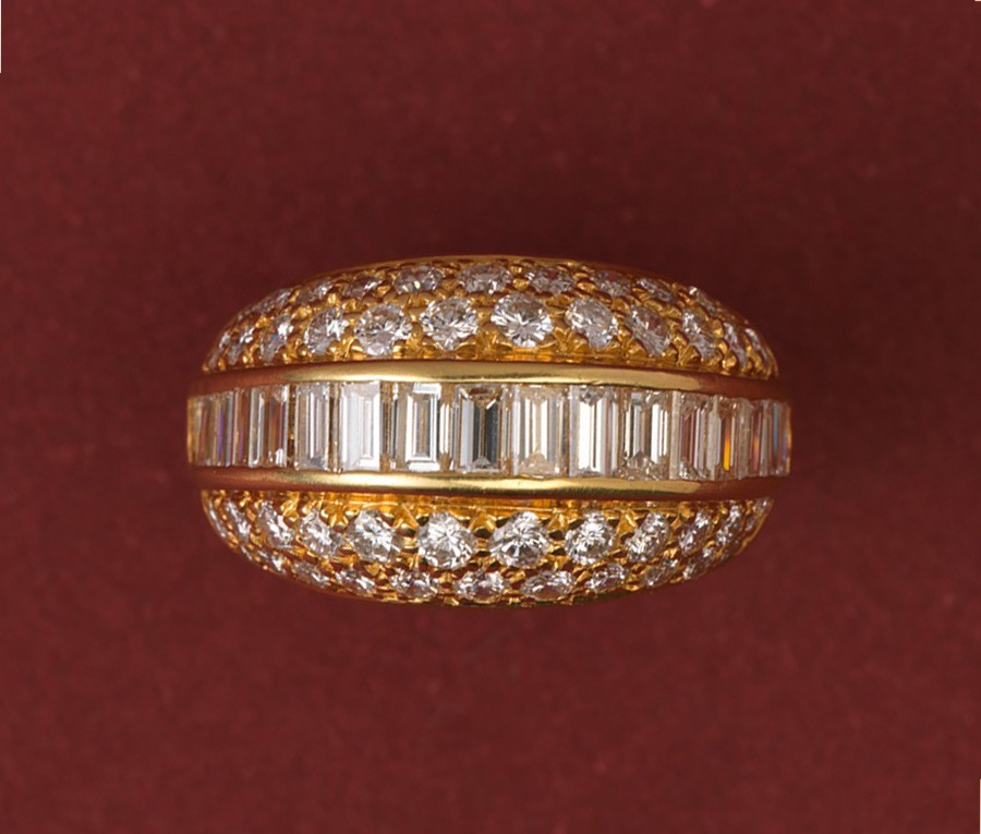 gold ring with diamonds Inez Stodel