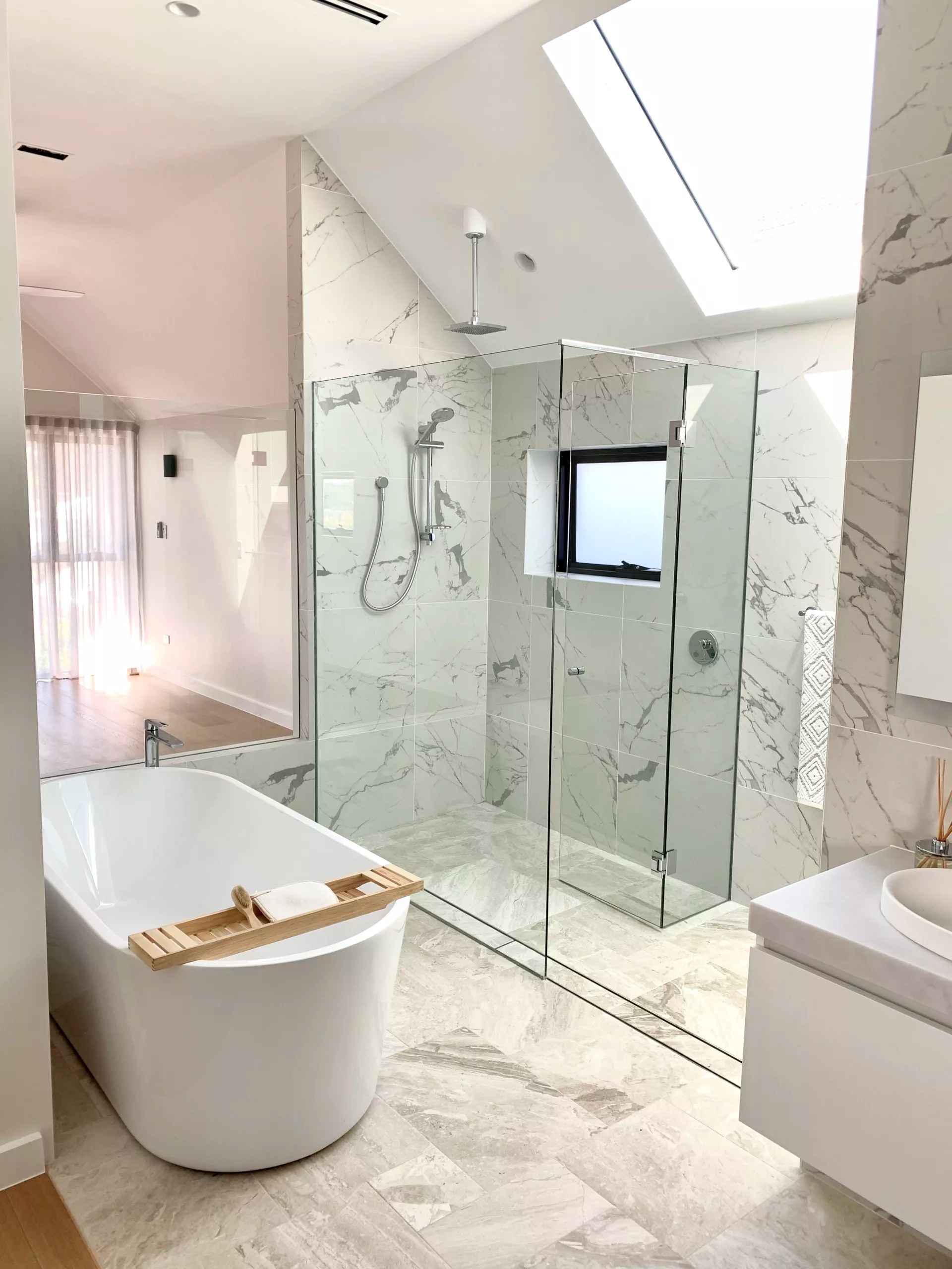 Frameless Corner Shower Screen Sydney › Infinity Glass Sydney