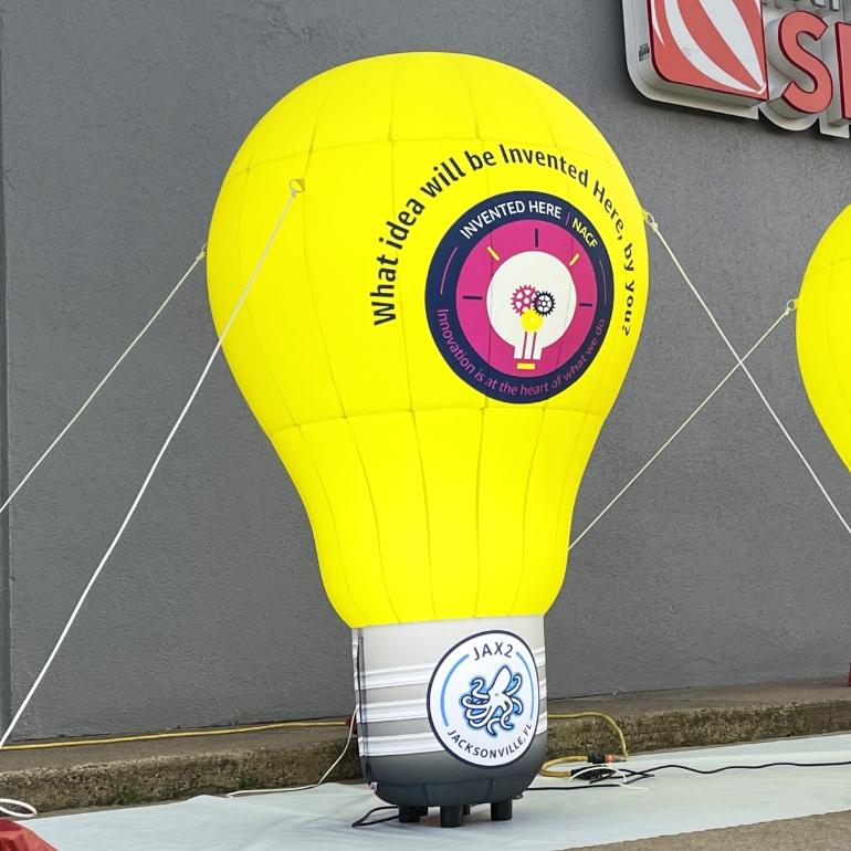 Custom Inflatable Light Bulb Display Inflatable Signs