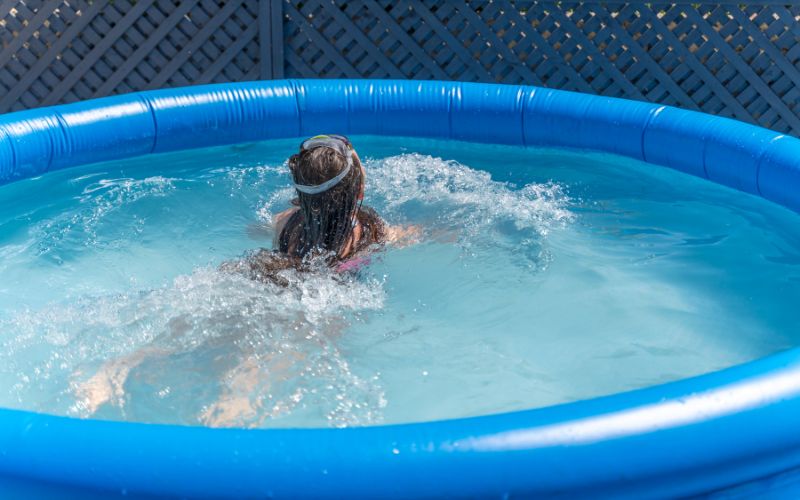 Can You Put Chlorine In Inflatable Pools? (2024)