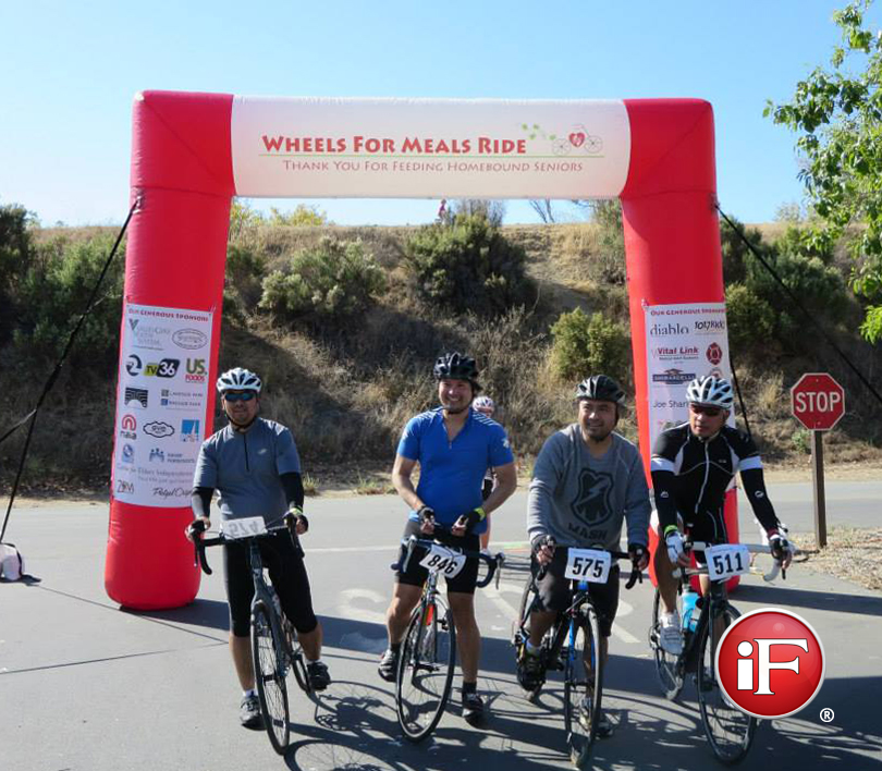 Custom Square Arch, Inflatable Archway, Wheels for Meals Ride