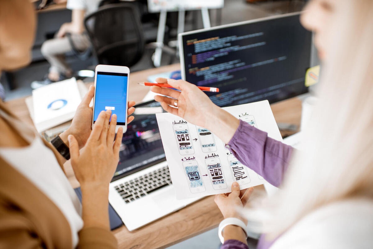 iPhone Application Developer Info HiTech The Best Tech Blog for