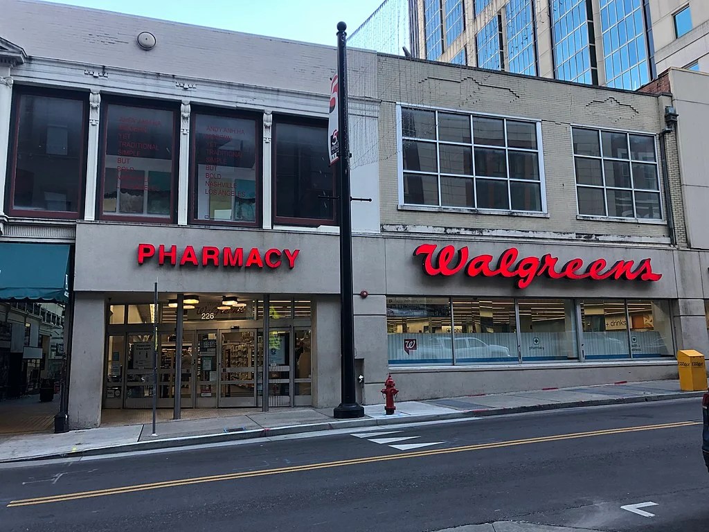 CVS, Walmart Cut Hours in Midst of Labor Shortage