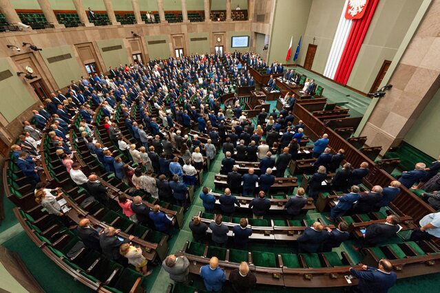 Ile zarabiają posłowie i senatorowie?