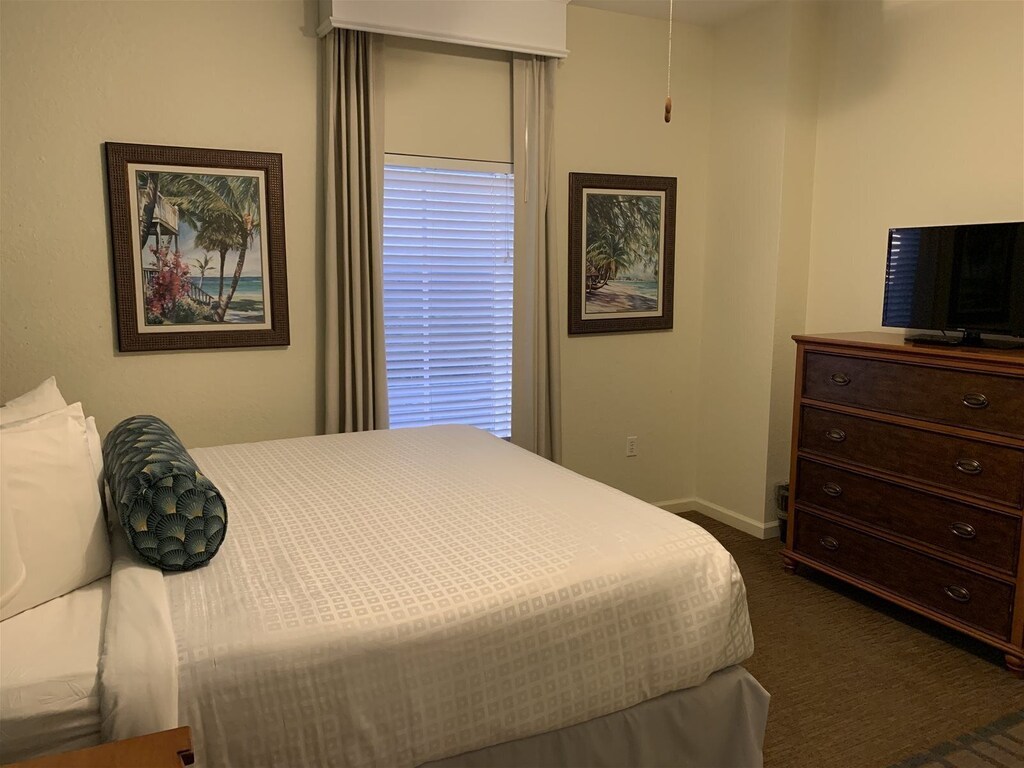 Lake Buena Vista Top Floor Condo in Resort for Sale 309,000 with only
