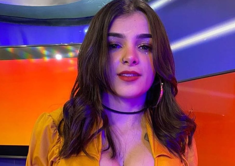Karely Ruiz Age, Height, Weight, Relationships, Biography on Wiki(04)