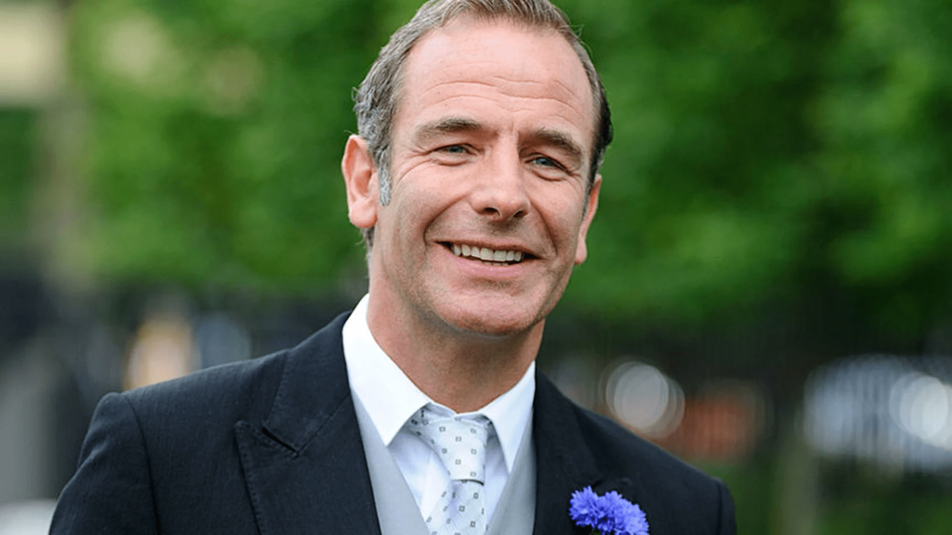 Robson Green Bio, Age, Family, Height, Marriage, Salary, Net Worth