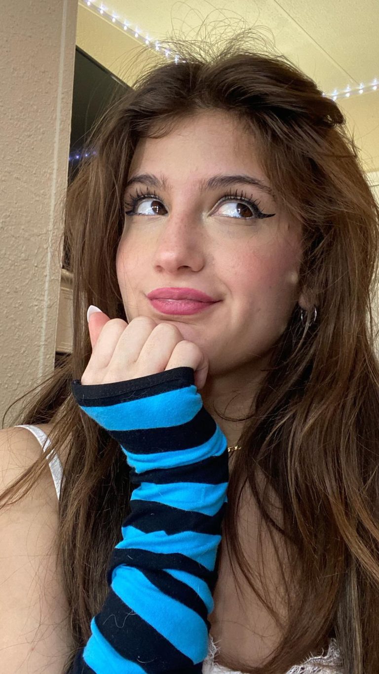 Jenny Popach Age How Old is Jenny Popach TikTok Star? Infos Handle(03)