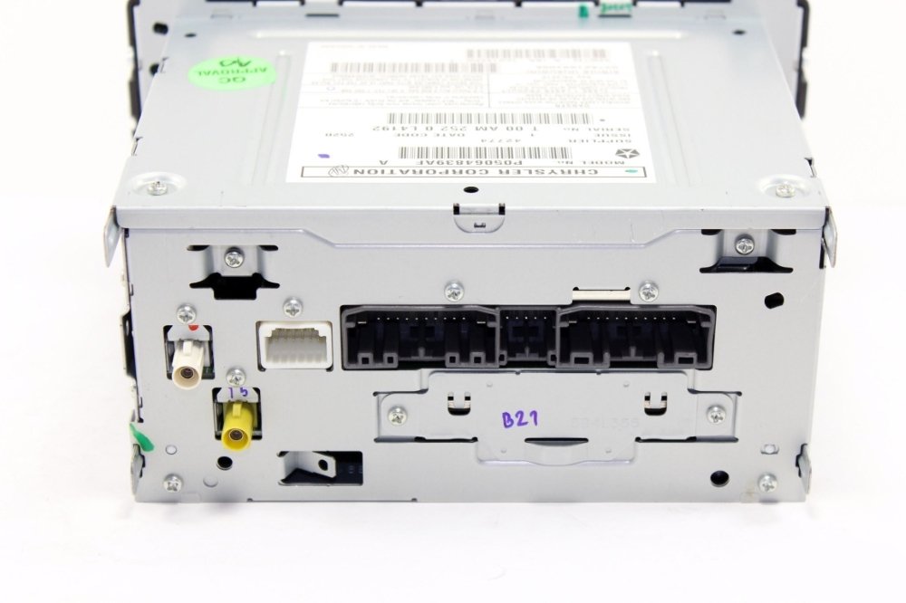 Mopar RHB 430N Garmin NAV MyGIG Touchscreen Radio