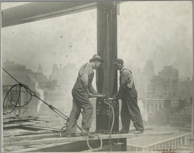 29 JawDropping Photos Of Ironworkers During Work