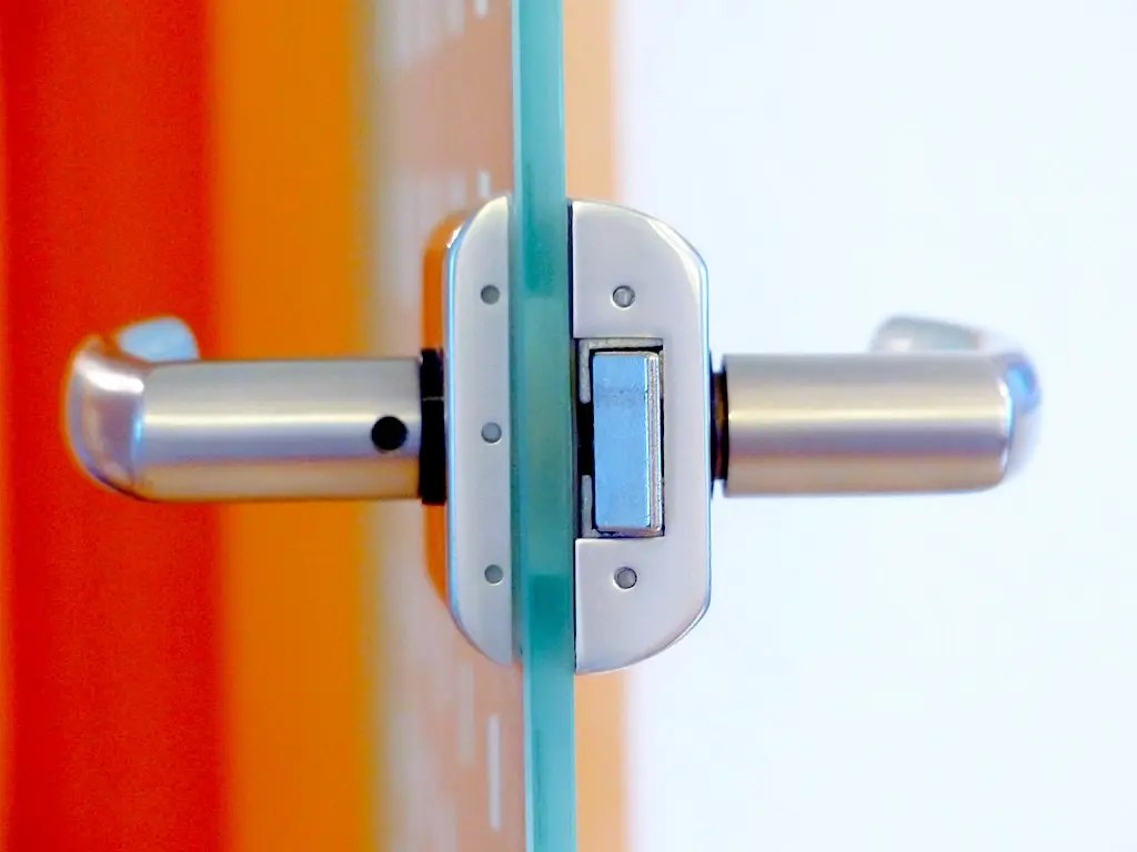 How Do You Install A Security Door? InfoToHow
