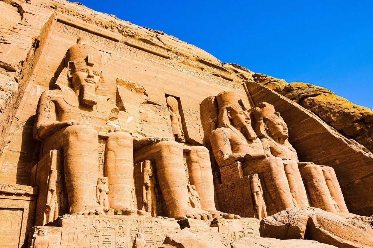 Abu Simbel cuándo y cómo se construyó Ingeoexpert