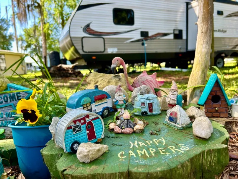 Inglis Lakeside RV Park & Campground Inglis, FL