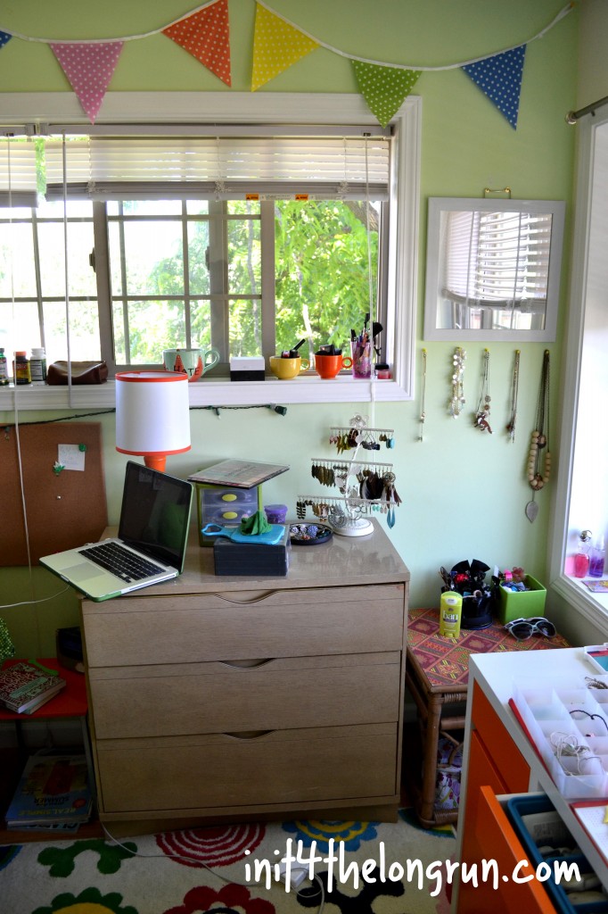 Cribs College Chick Edition