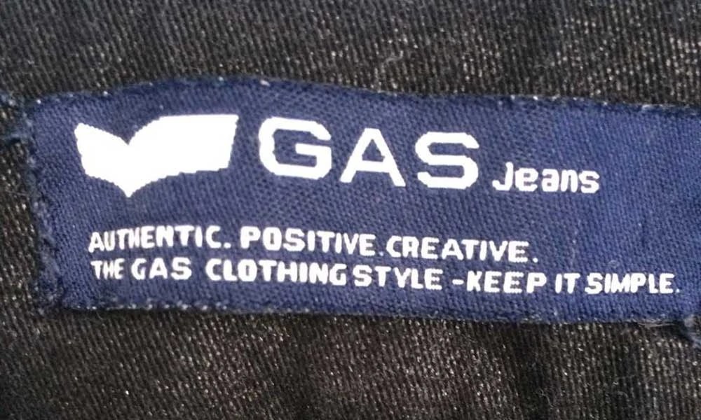 Does Your Logo Need A Tagline? Slogans & Taglines In 2023