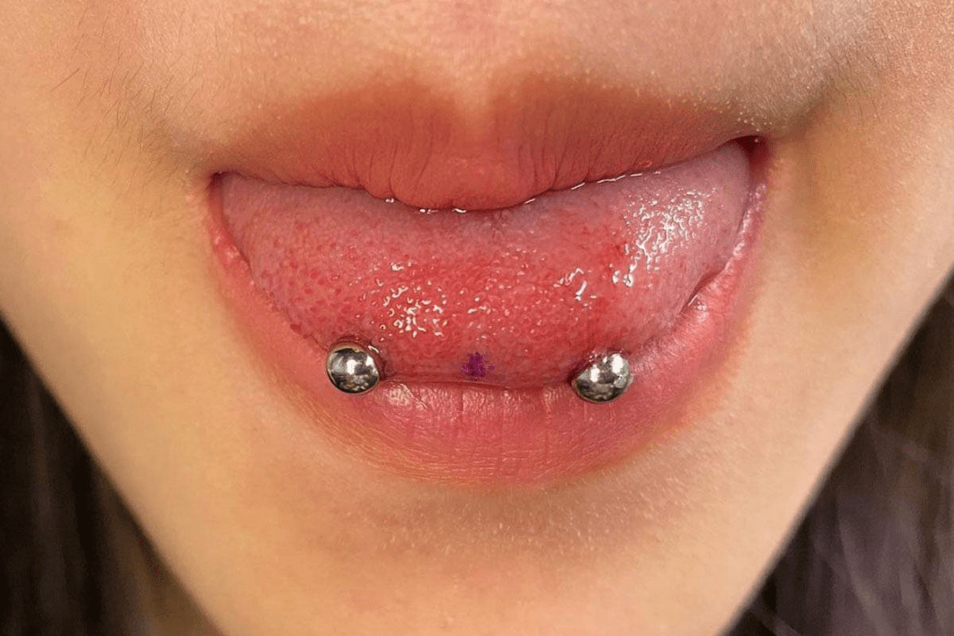 Snake eye piercing, dangerous or not? Inkjunx