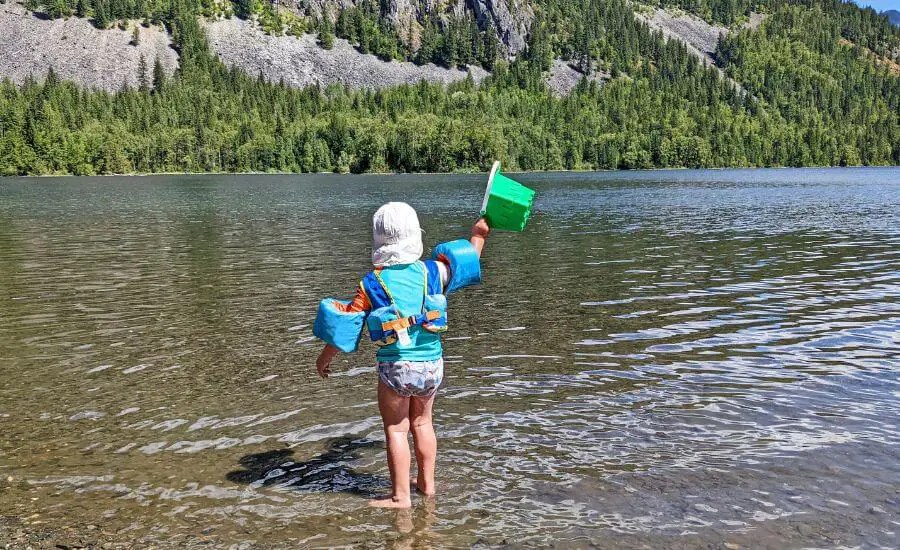 How To Choose The Best Toddler Rash Guard? In Love With BC