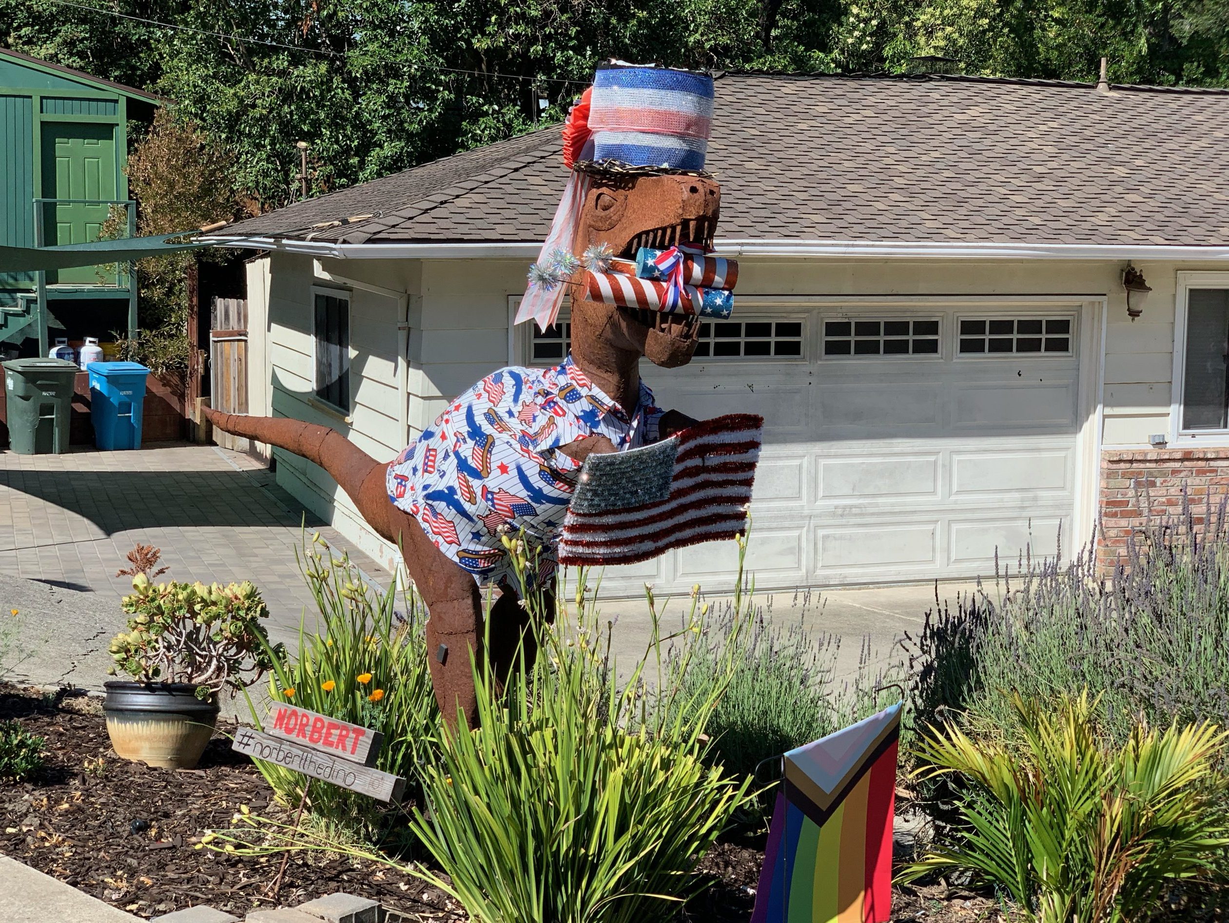 Pool to Pasture kicks off 4th of July in Ladera and b Ranch InMenlo