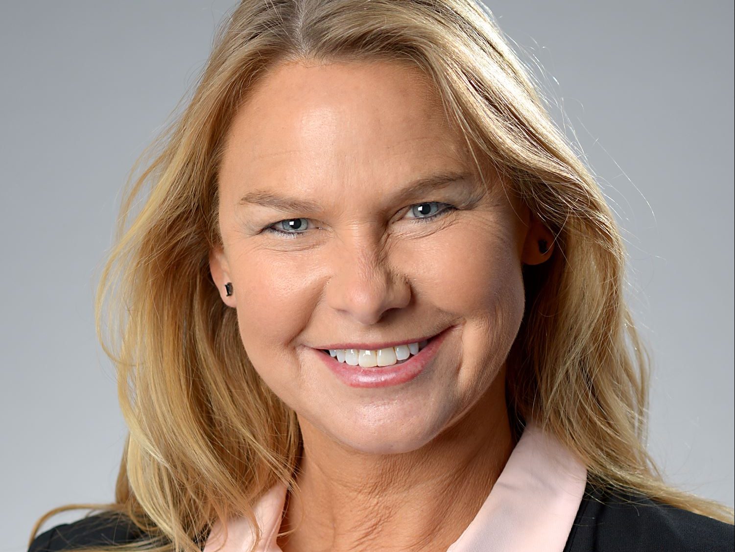 Atherton Mayor Diana HawkinsManuelian announces office hours InMenlo