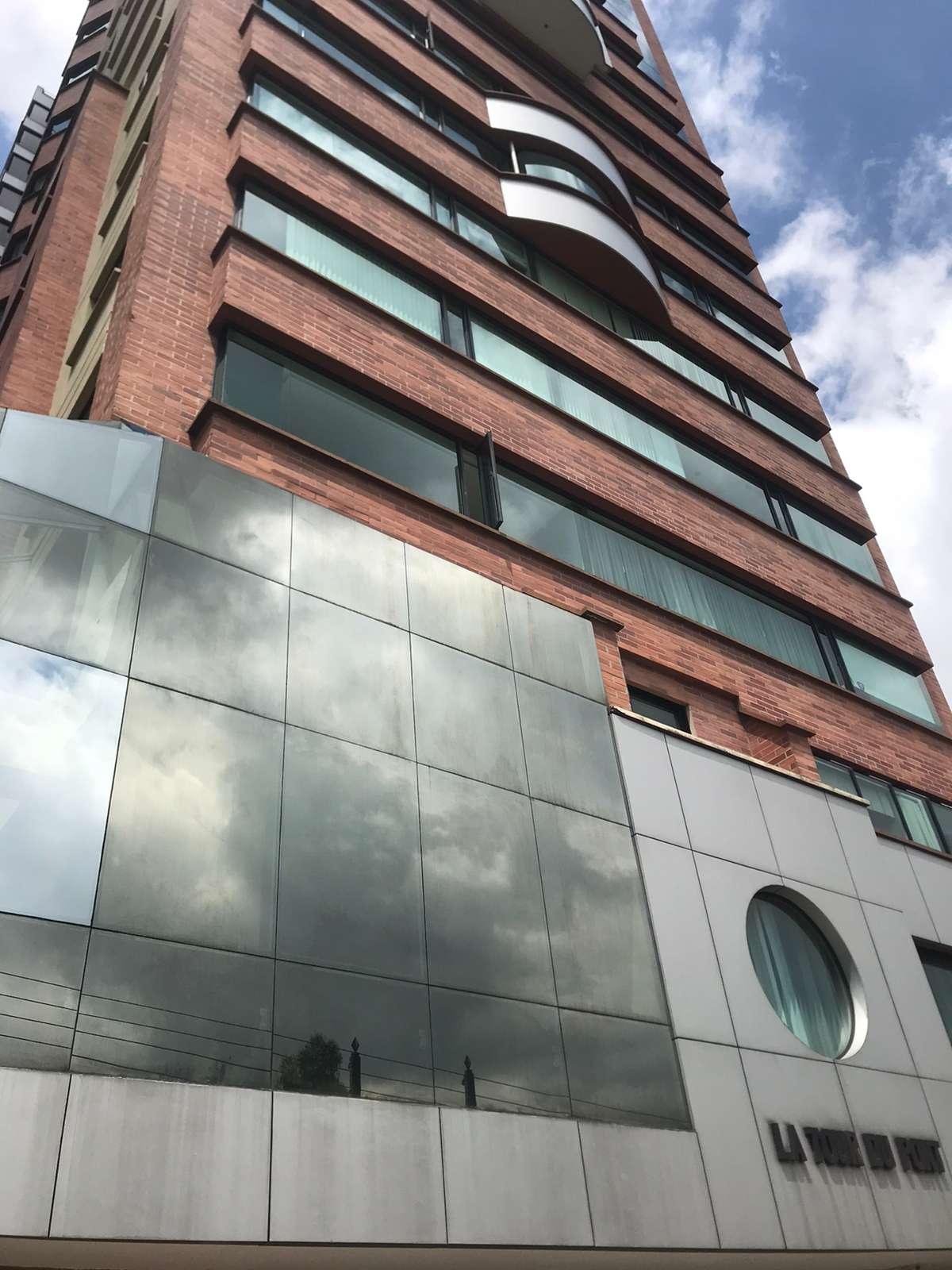 ¡En venta espectacular departamento en la González Suárez con hermosa