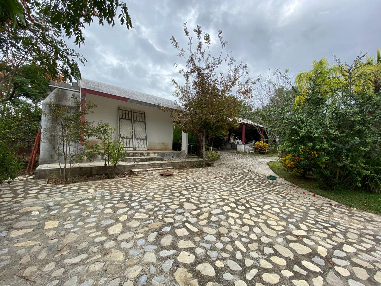 Moncavil Venta de Hermosa Quinta en Montemorelos, Nuevo León.