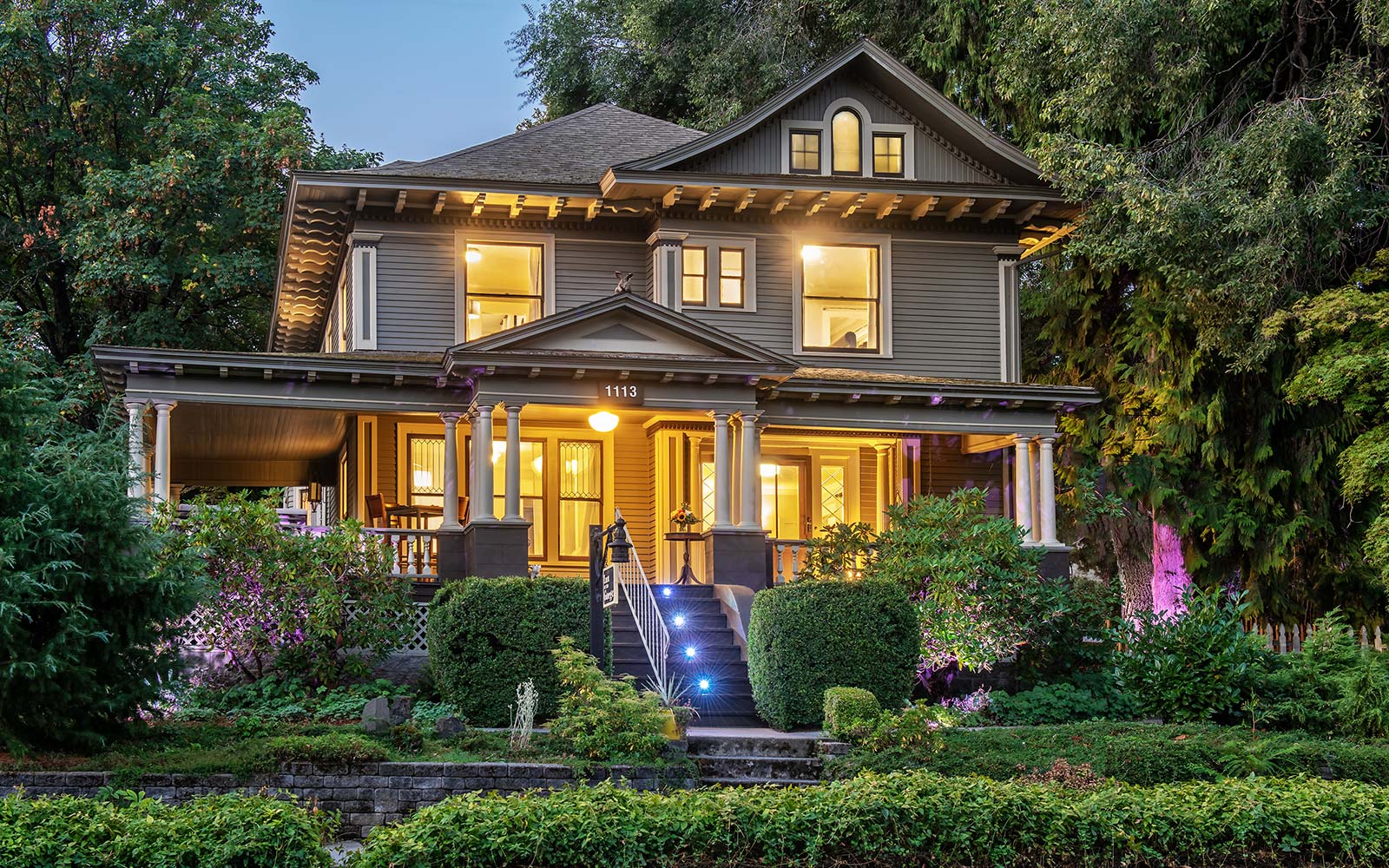 1 BEST Hood River Bed And Breakfast Inn At The