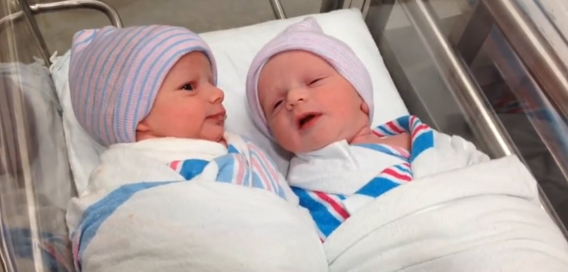 Twin Babies Are Only 1 Hour Old But They Are Already ‘Talking’ To Each Other Inner Strength Zone