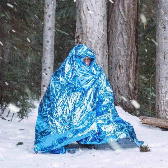 'Oceas' Incredibly Compact Outdoor Mylar Emergency Blankets