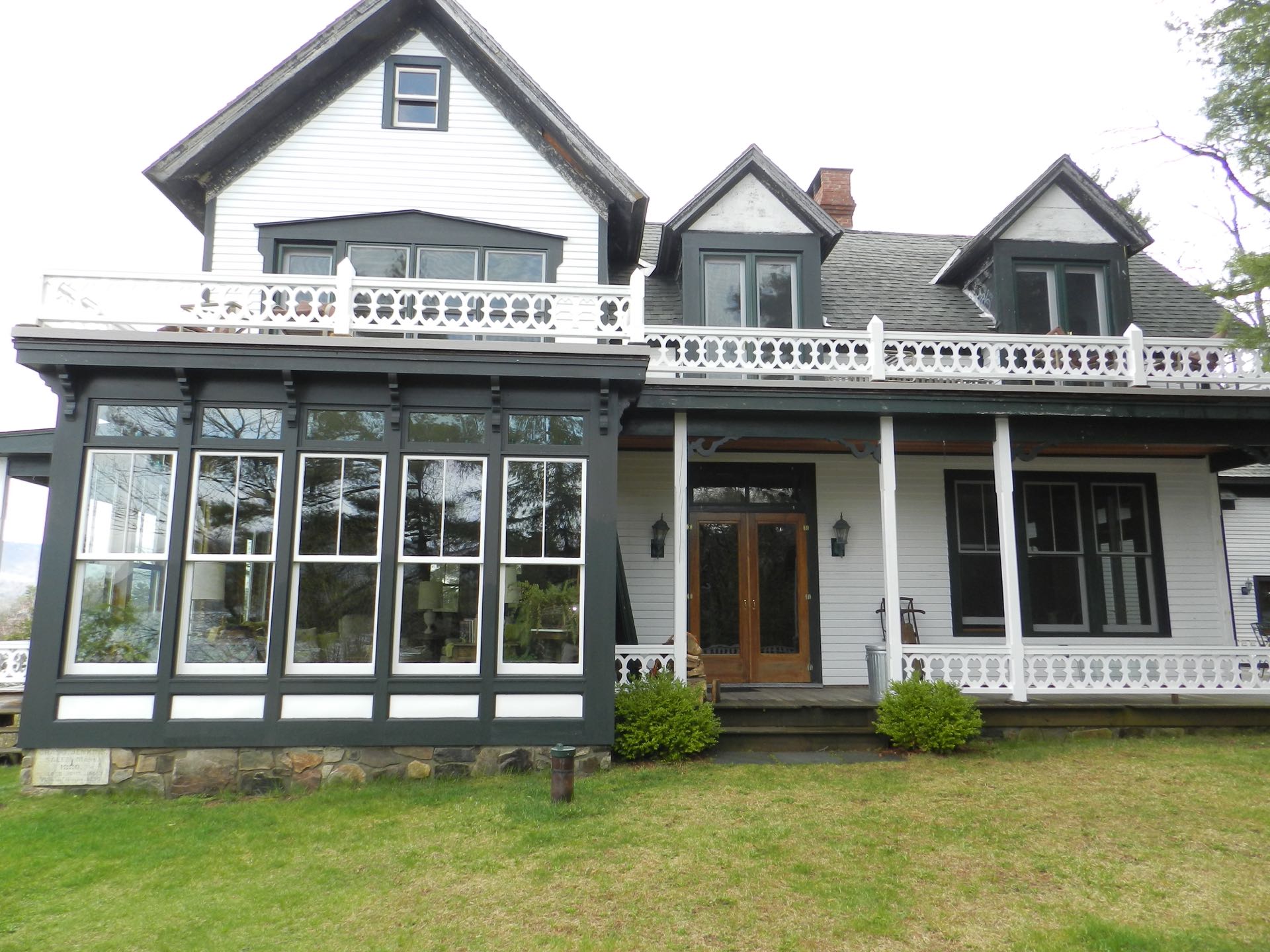 Cedars FOR RENT Huletts Landing Homes for Sale on Lake