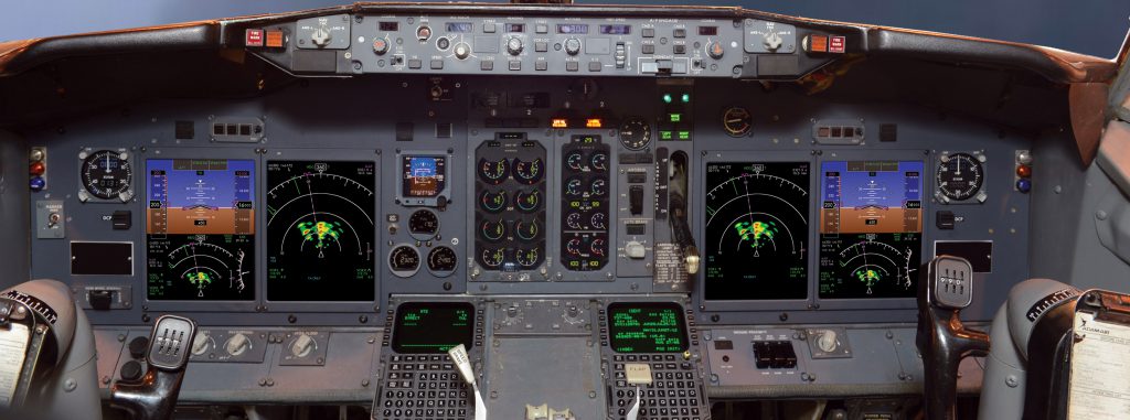 B737 Flight Deck Upgrade Innovative Solutions & Support