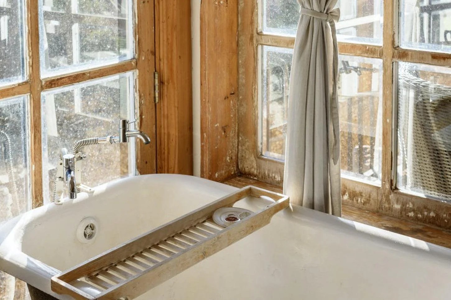 Unique Bathing Experiences, Right Here in Canada Inoki Bathhouse