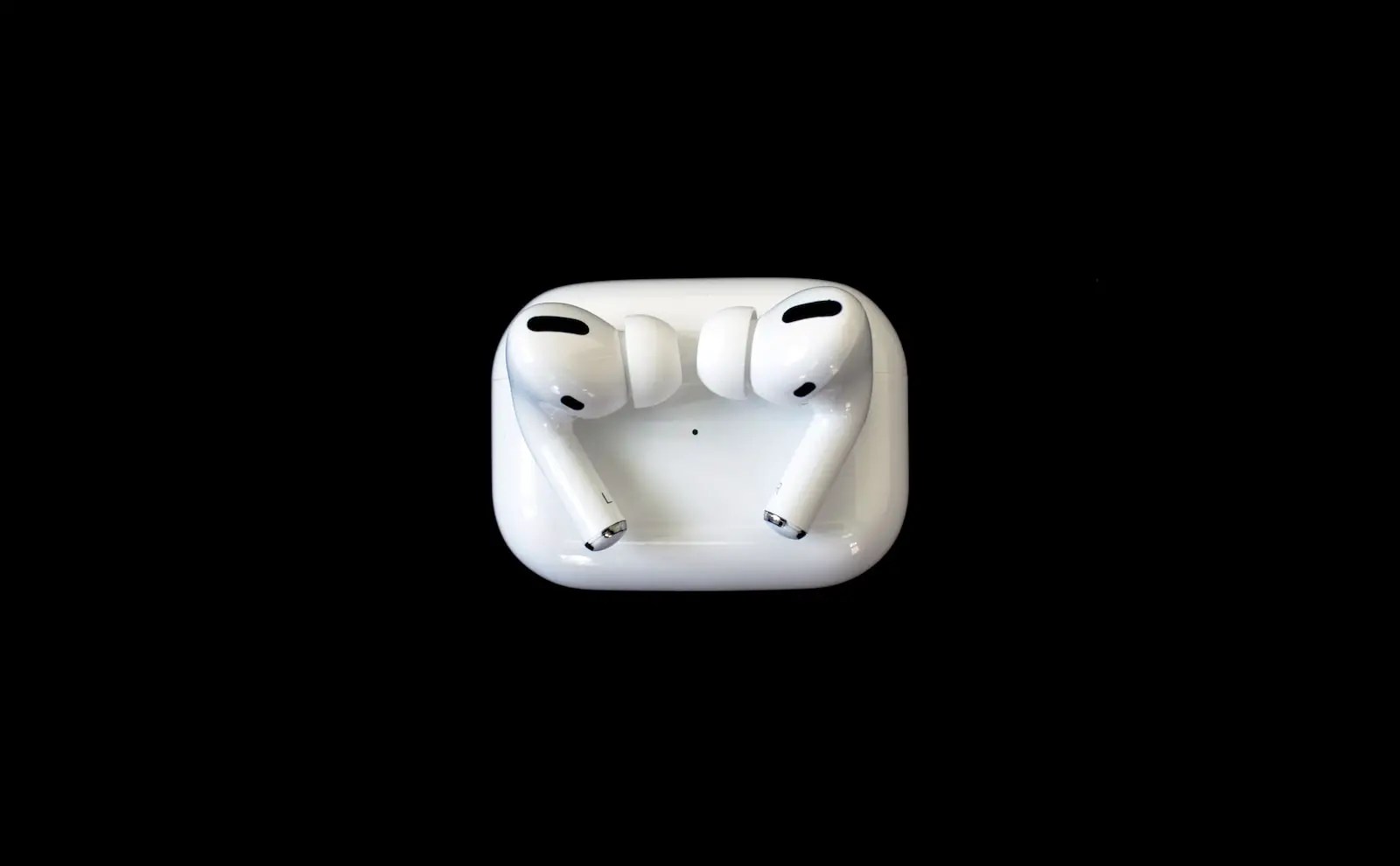 Why Do Airpods Sound Bad On PC? Here's What You Need To Know InPics