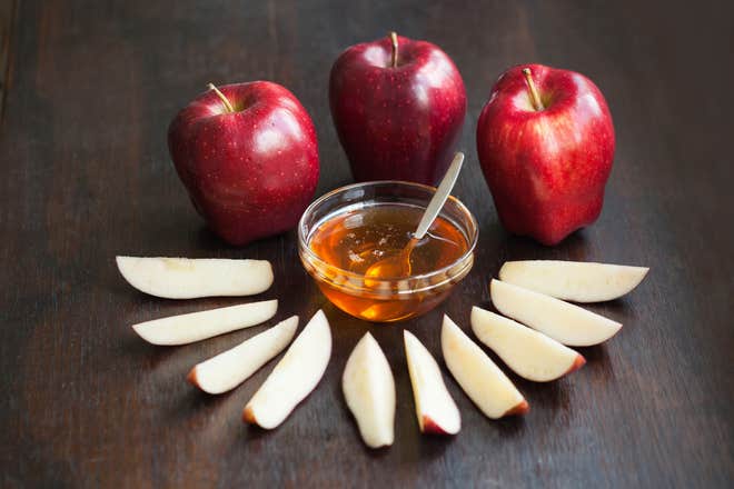 ROSH HASHANAH 2019 THE SYMBOLIC FOODS THAT ARE EATEN