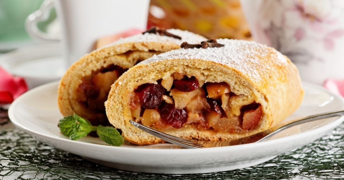 10 Traditional Oktoberfest Desserts Insanely Good