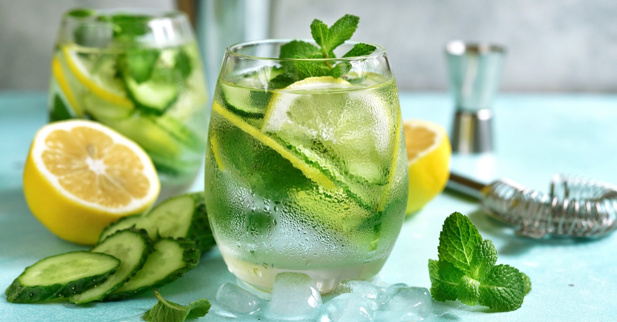 10 Cucumber Vodka Drinks (+ Easy Cocktails) Insanely Good