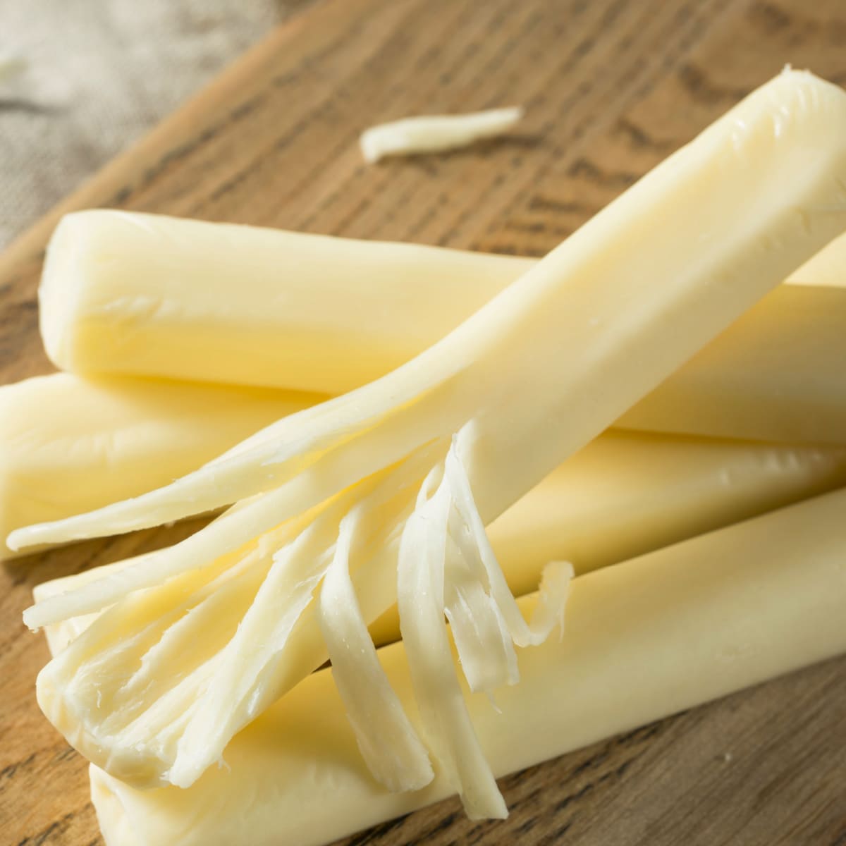 10 Best Oaxaca Cheese Substitutes for Similar Taste & Texture