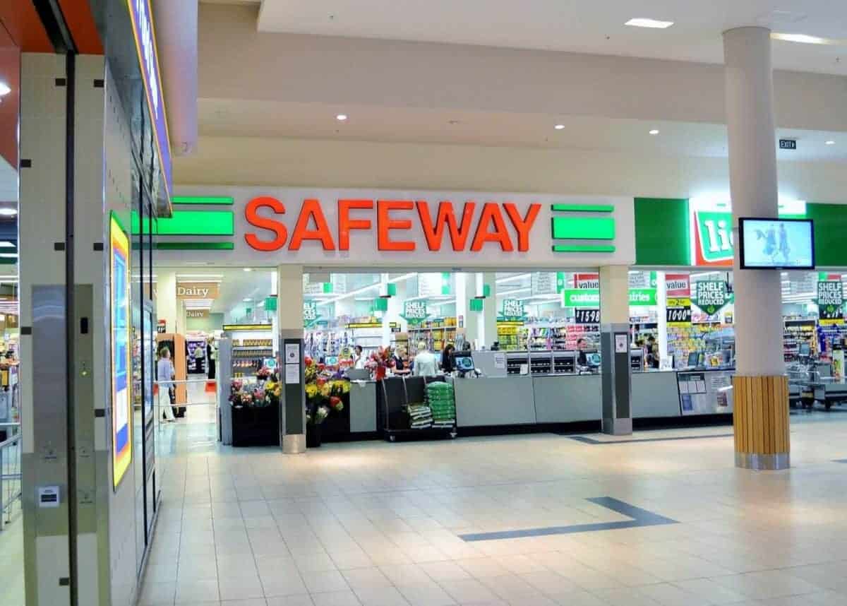 American Grocery Chain Safeway Launches Bitcoin Rewards Program