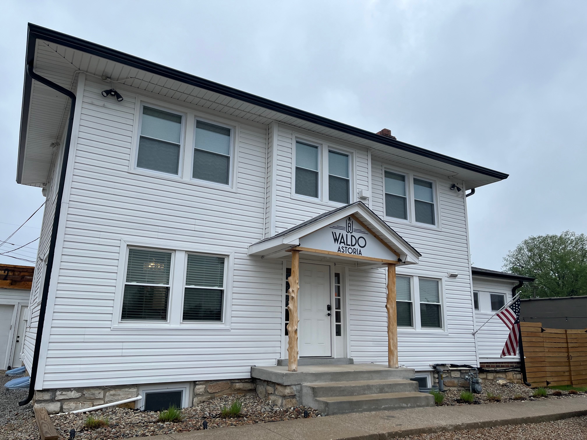 Waldo Astoria Unique New Event & Guest House Venue in Waldo Inside