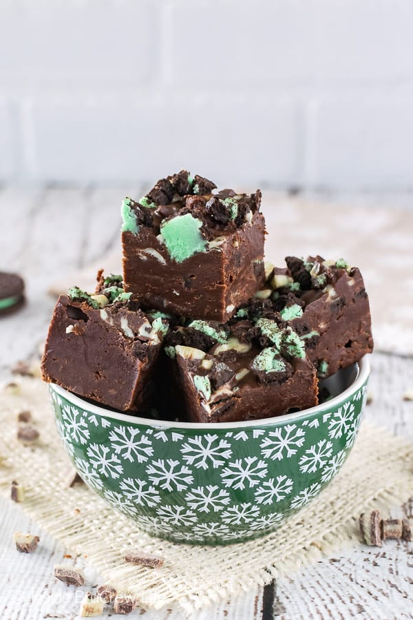 We have access to chocolate mint oreos year round at our local grocery store. Chocolate Mint Oreo Fudge - Inside BruCrew Life
