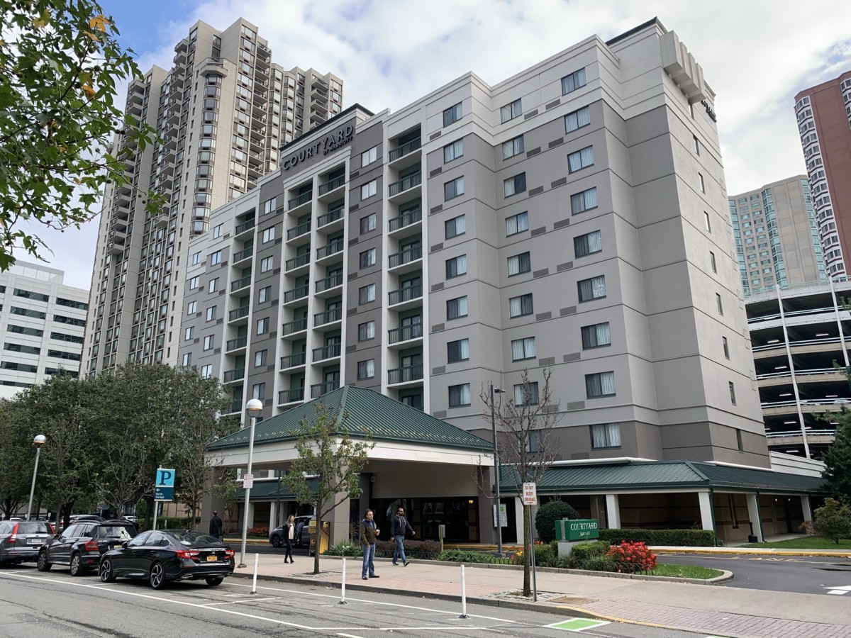 Review Courtyard Jersey City Newport InsideFlyer NL