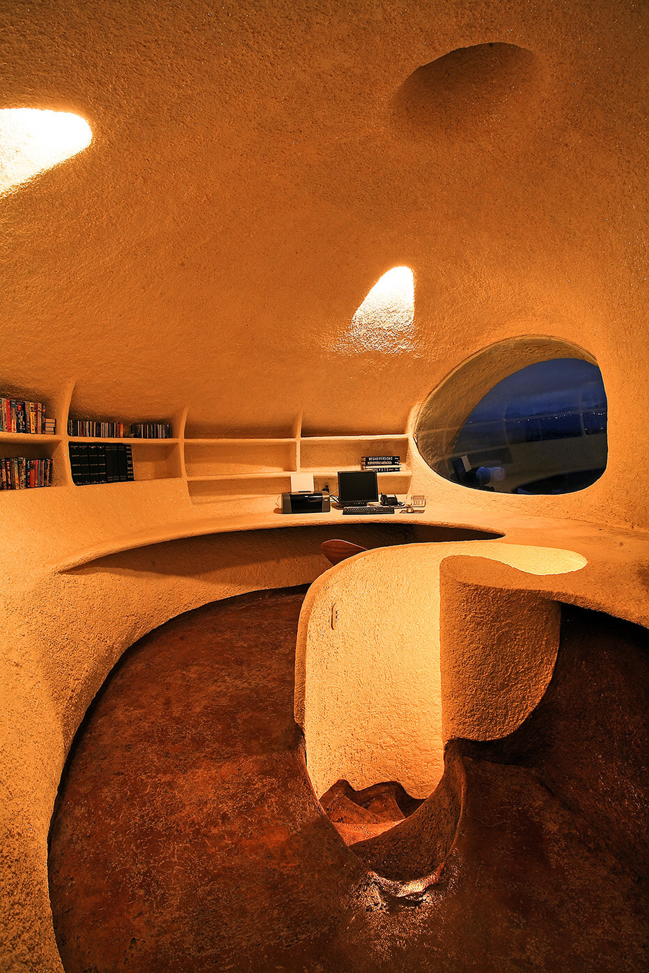 Nautilus House, Javier Senosiain Architecture, Nuacalpan, Mexico (2007)