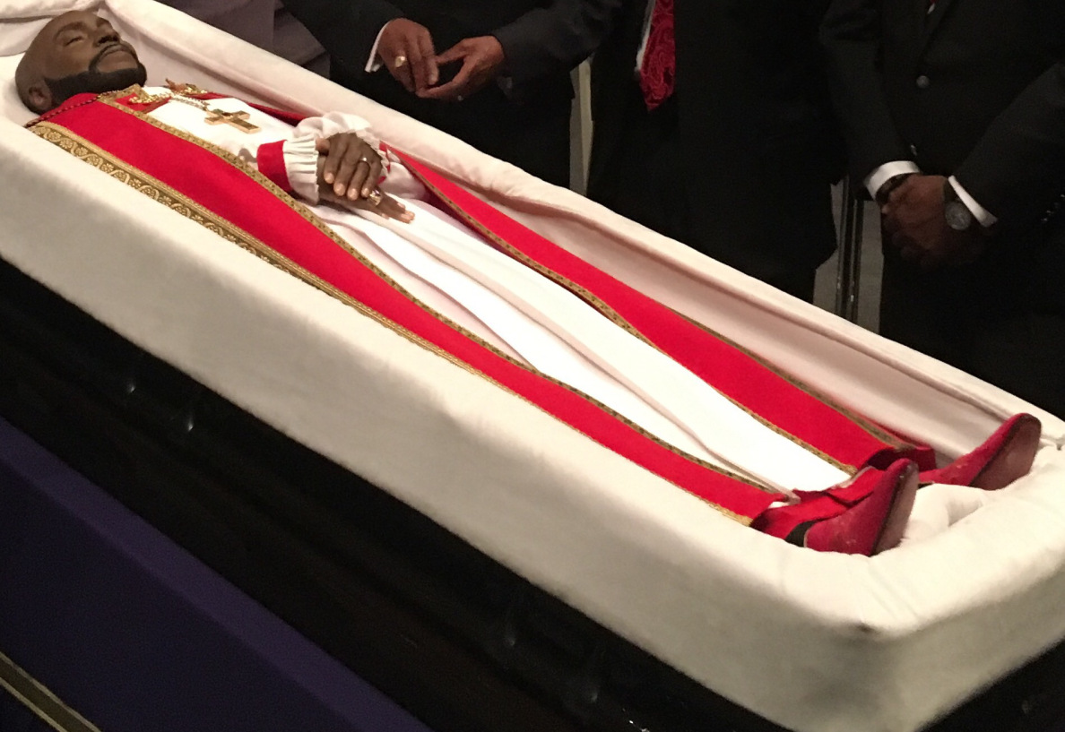 Eddie Long Brings In his Successor In Style (100k Style) inside