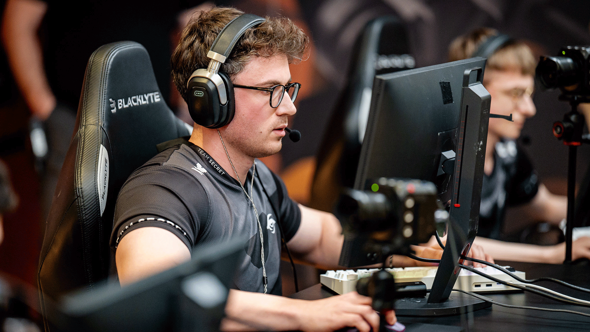 Team Secret Siege Player Dropped And Mocked By Team Ceo Insider Gaming