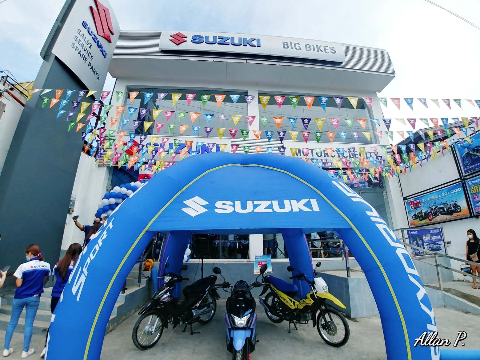 InsideRACING Suzuki Opens its First 3S Shop and Big Bikes Center in