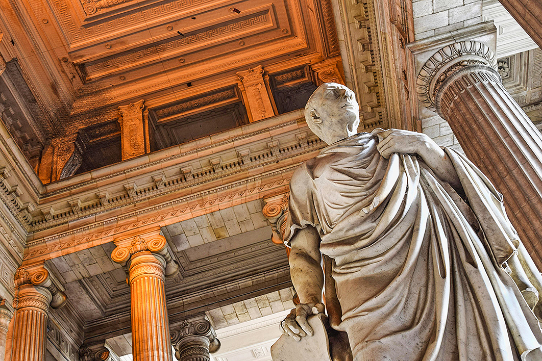 The Cosmopolitan Tradition: A Noble but Flawed Ideal