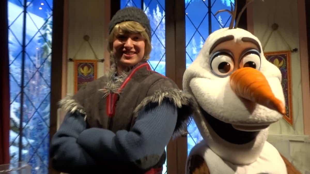 Kristoff, Olaf pair up in new "Frozen" meetandgreet at Disneyland