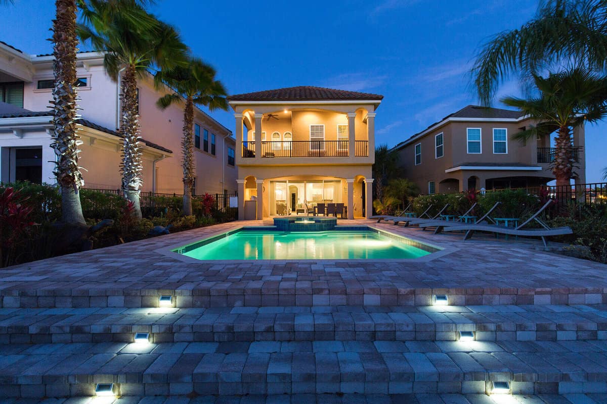 25 Days of Magic (Day 24) 7Night Magical Vacation Homes Stay Inside