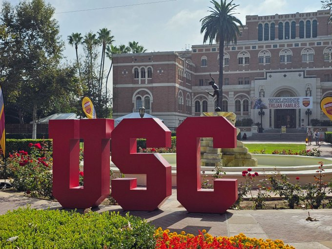 InsideUSC with Scott Wolf Inside USC(04)